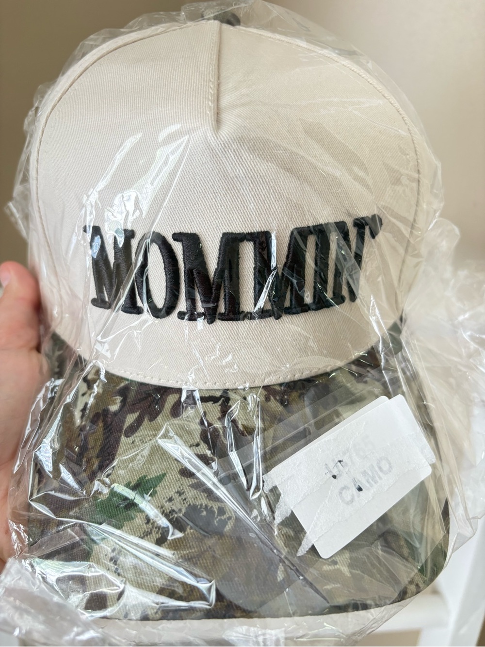 Mommin’ Baseball Cap with Camouflage Brim